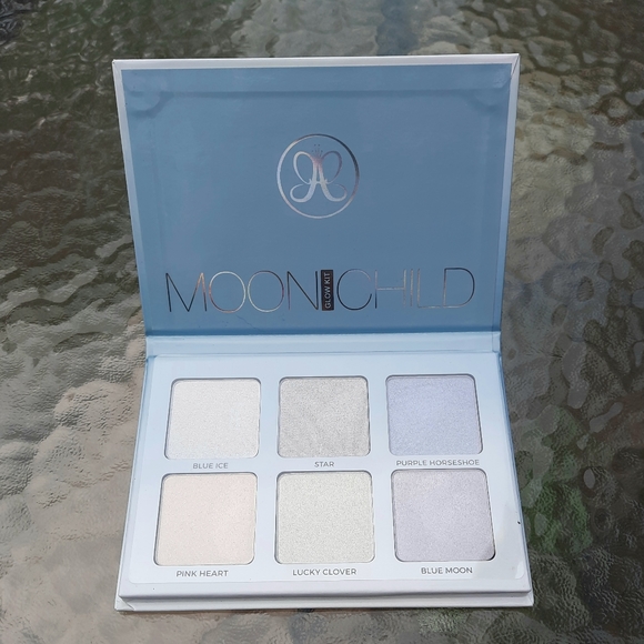 Anastasia B.H. MOONCHILD Highlighter Palette, Discontinued, Rare Find! - Picture 1 of 4